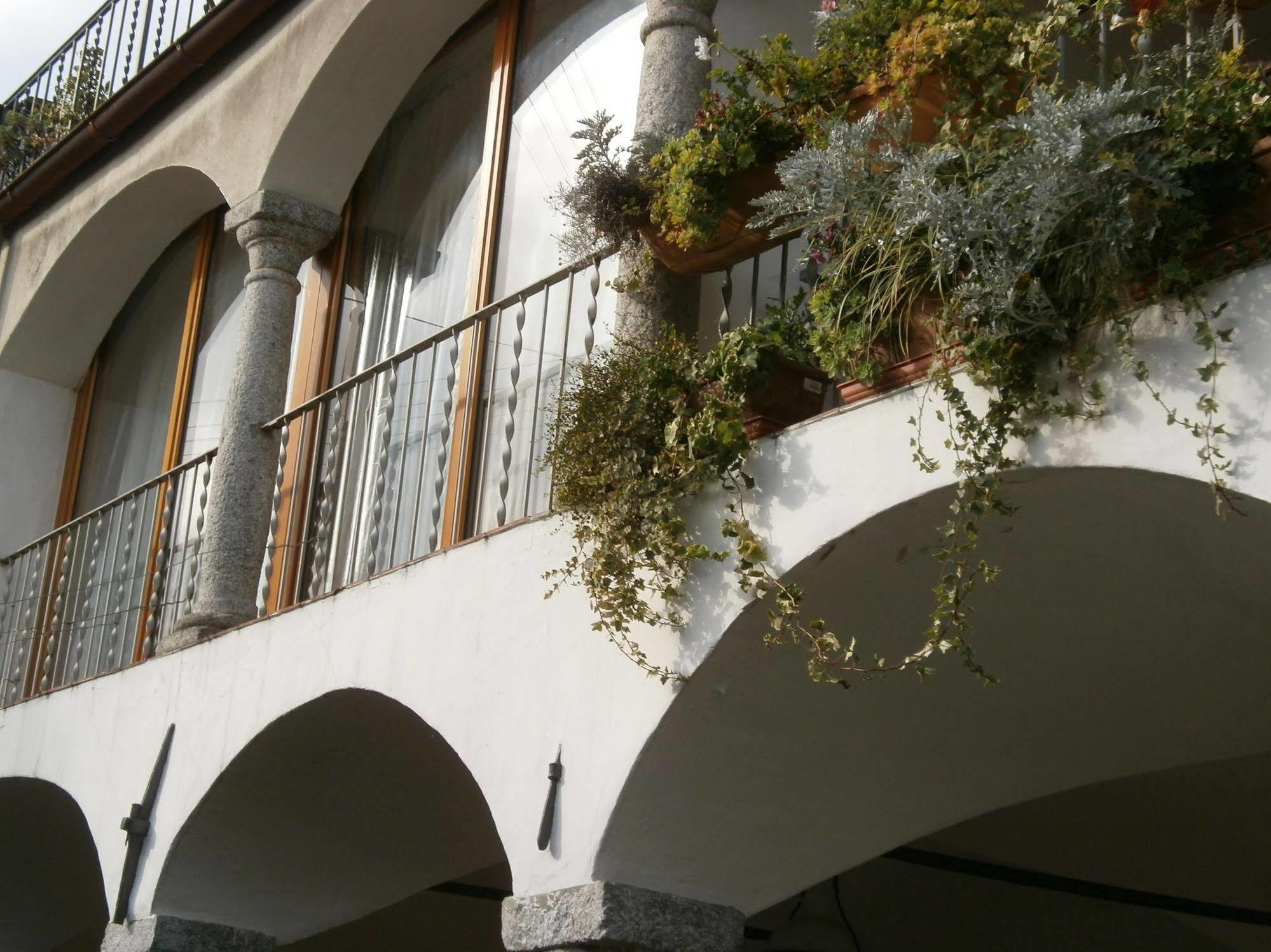 Alloggi Alla Cantina Tegna Exterior foto